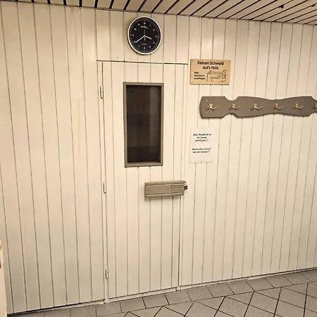 6 Pers Schwimmbad Sauna Ruheraum Freizeitabteilung Darts Tischtennis Fussball Terrasse Mit Riesem Garten Im Wald Nahe Stadmitte Und Bikepark Mit Fahrradlift Tennis Golfplatz Buchbarem Massages Im Wellnessresort Der Brabander *