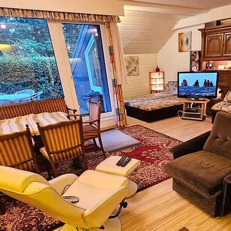 6 Pers Schwimmbad Sauna Ruheraum Freizeitabteilung Darts Tischtennis Fussball Terrasse Mit Riesem Garten Im Wald Nahe Stadmitte Und Bikepark Mit Fahrradlift Tennis Golfplatz Buchbarem Massages Im Wellnessresort Der Brabander