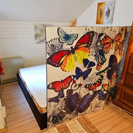 6 Pers Schwimmbad Sauna Ruheraum Freizeitabteilung Darts Tischtennis Fussball Terrasse Mit Riesem Garten Im Wald Nahe Stadmitte Und Bikepark Mit Fahrradlift Tennis Golfplatz Buchbarem Massages Im Wellnessresort Der Brabander Apartment
